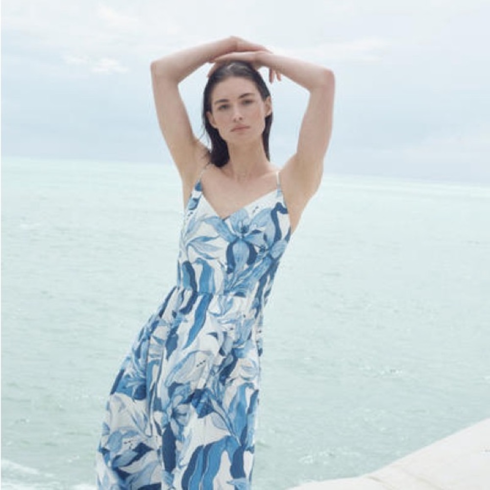 H&M Women’s Slip Blue Floral Dress NWT - Picture 2 of 3